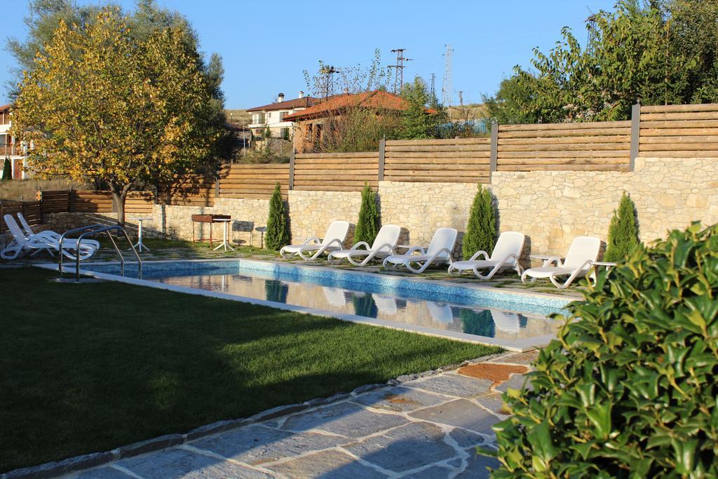 Enchets Family Hotel Friends Villa מראה חיצוני תמונה